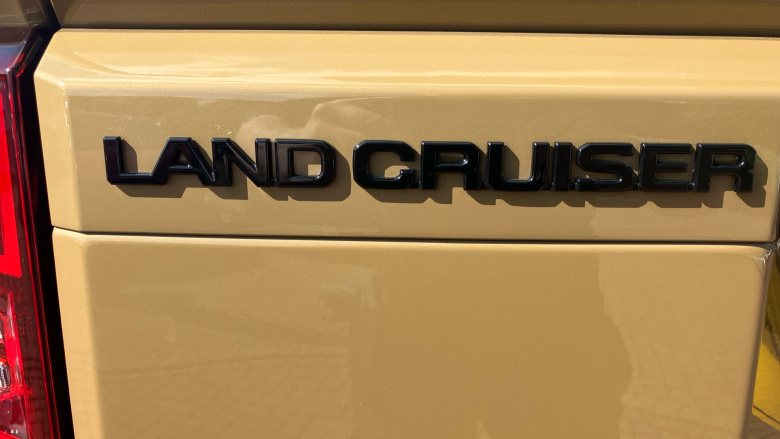 Toyota Land Cruiser 2.8 D-4D 48V 205 Invincible 5dr Auto [Pan Rf/5 St] Diesel Station Wagon